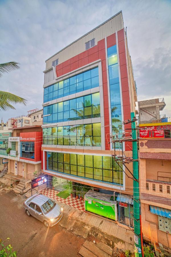 Redkey Inn Hotel Near Bangalore Airport Airport Pickup & Drop Available 24X7 Yelahanka Ngoại thất bức ảnh